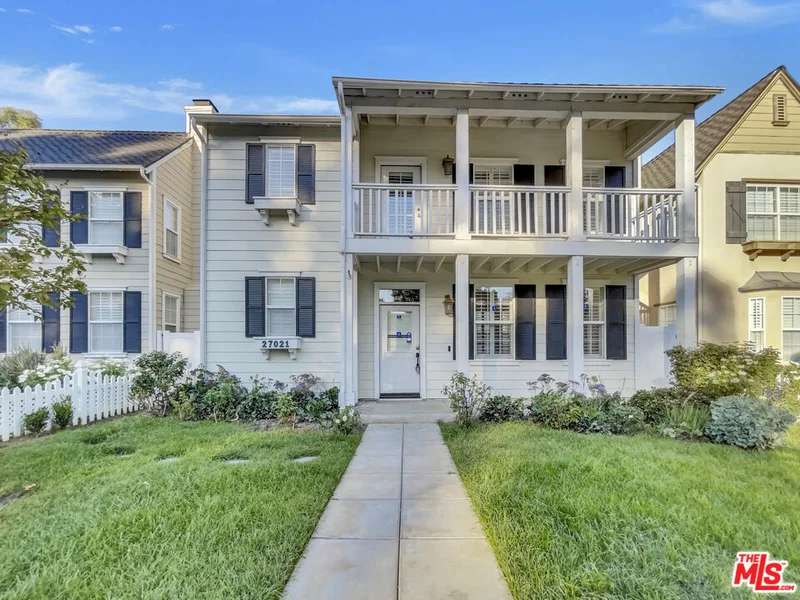 27021 Edgewater Lane, Valencia, CA 91355