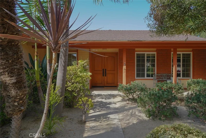 2710 Dayna Street, Santa Ana, CA 92705