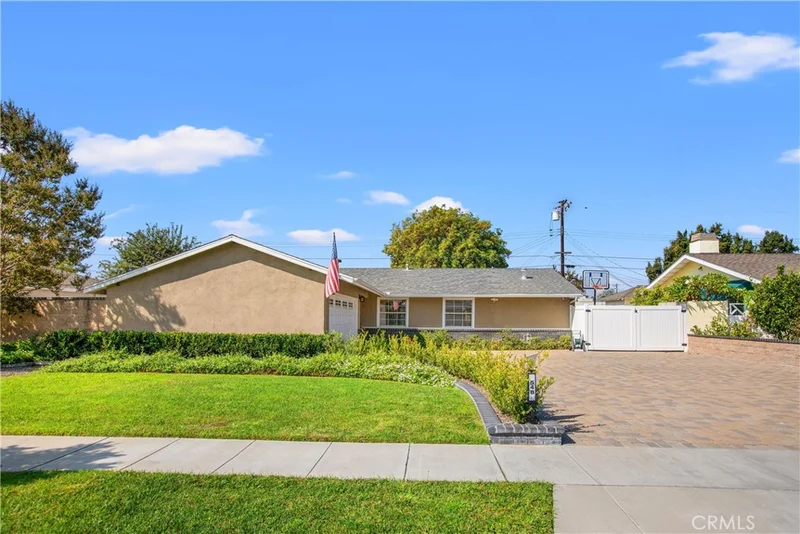 548 S Loretta Drive, Orange, CA 92869