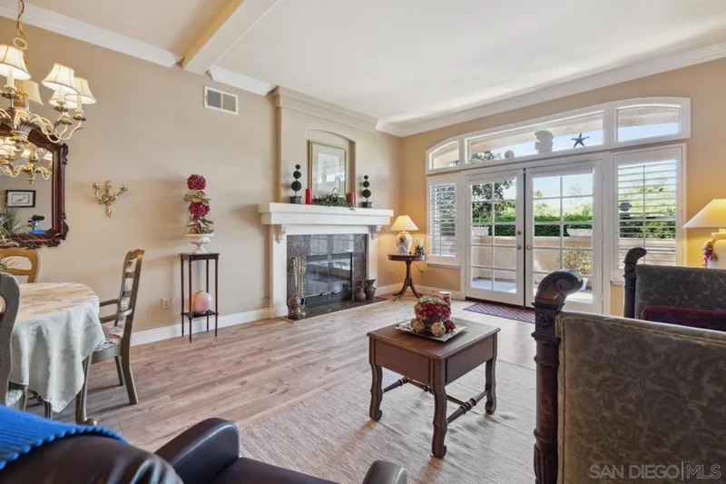 11340 Portobelo 5, San Diego, CA 92124