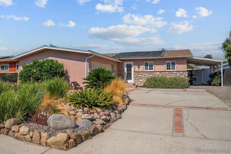 8454 Carlton Oaks Drive, Santee, CA 92071