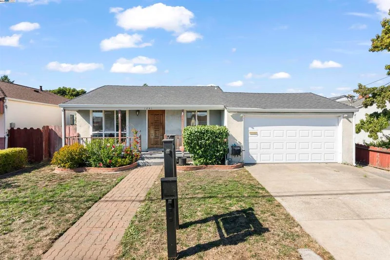 1241 Via Manzanas, San Lorenzo, CA 94580
