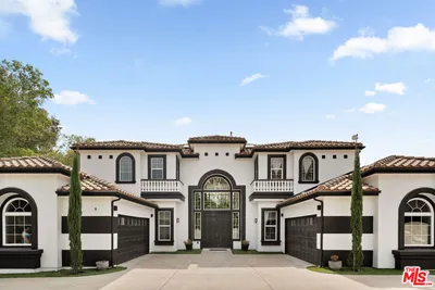 22740 Hialeah Way