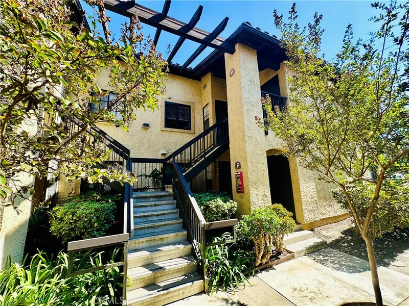 25601 Indian Hill Lane H, Laguna Hills, CA 92653