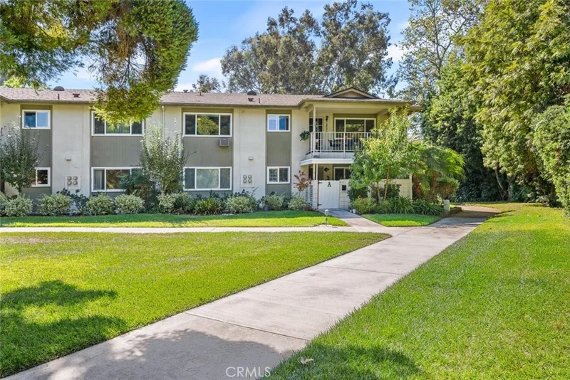 911 Ronda Sevilla N, Laguna Woods, CA 92637