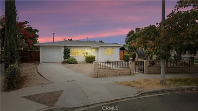 606 E De Anza Circle