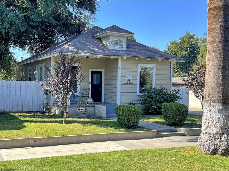 4330 10th Street, Riverside, CA 92501