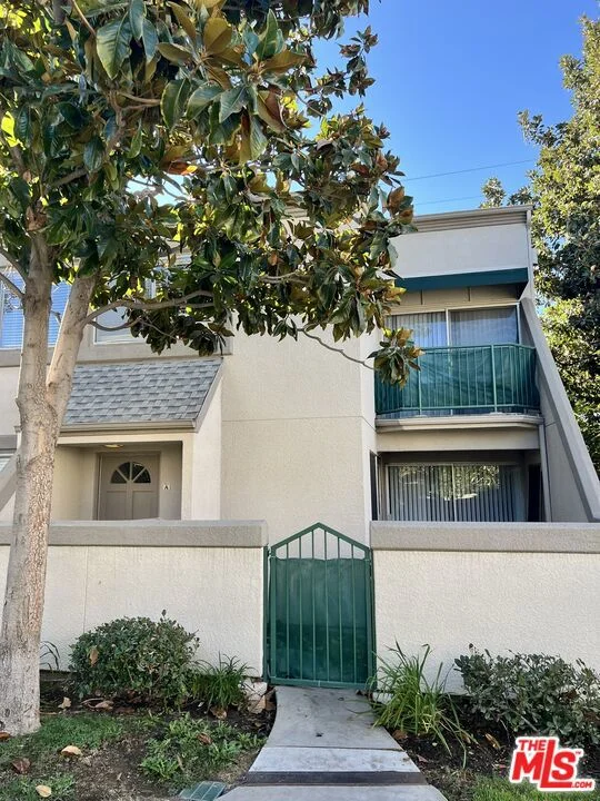 18514 Mayall Street A, Northridge, CA 91324