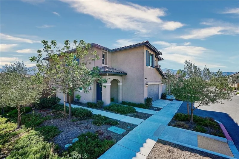 11819 Everly Drive, Corona, CA 92883
