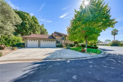 8656 Paradise Valley Boulevard photo 2