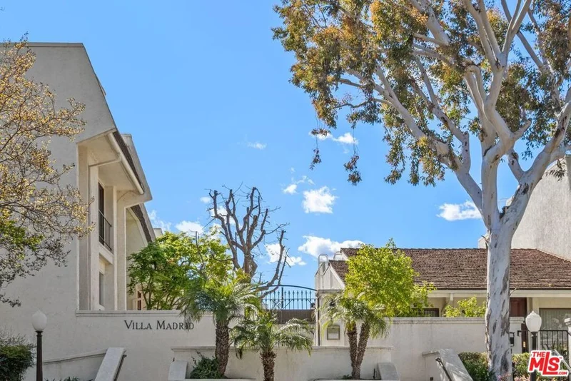 6241 1/2 Randi Avenue, Woodland Hills, CA 91367