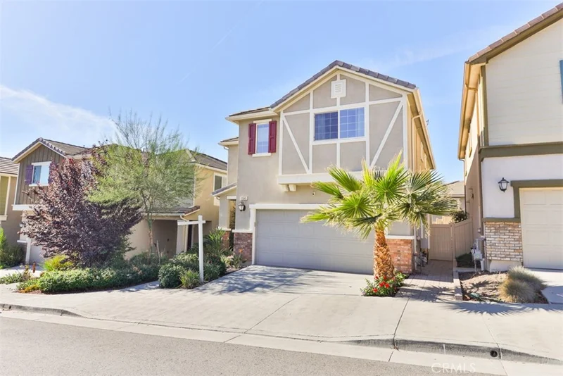 11641 N Delft Lane, Sylmar, CA 91342