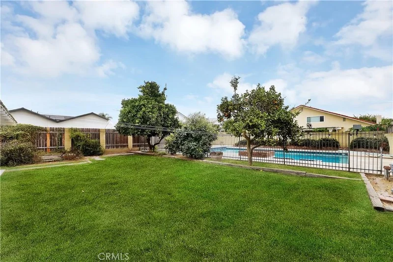 11620 Quartz Avenue, Fountain Valley, CA 92708