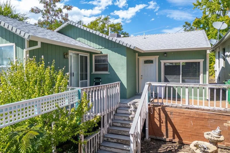 5120 Main Street