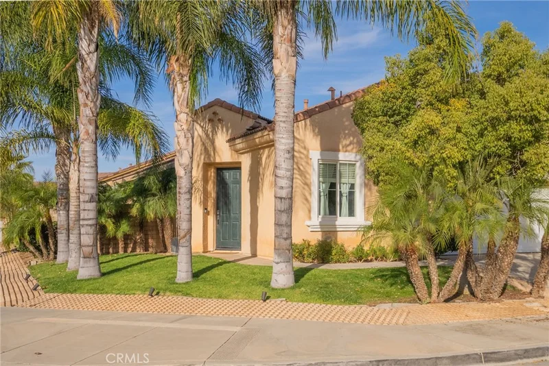 294 Camino De La Luna, Perris, CA 92571