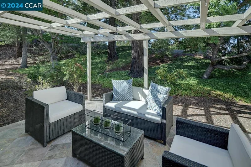 2705 Ptarmigan Dr 1, Walnut Creek, CA 94595
