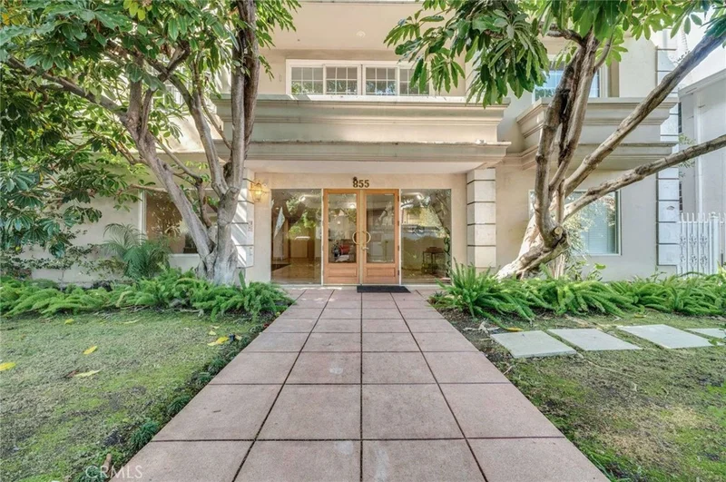 855 S Wooster Street 408, Los Angeles, CA 90035