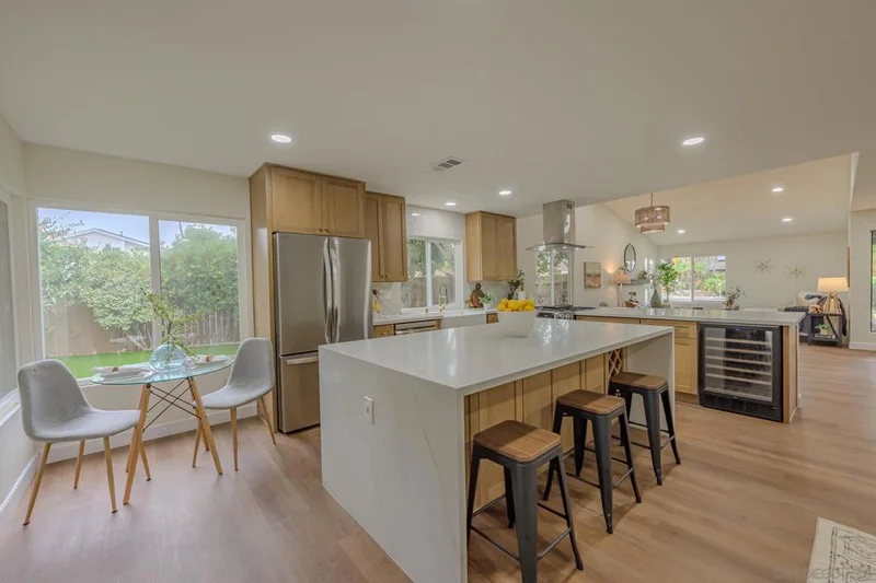 8905 Oviedo St, San Diego, CA 92129