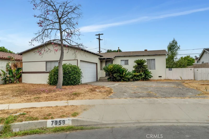 7959 Longridge Avenue, North Hollywood, CA 91605