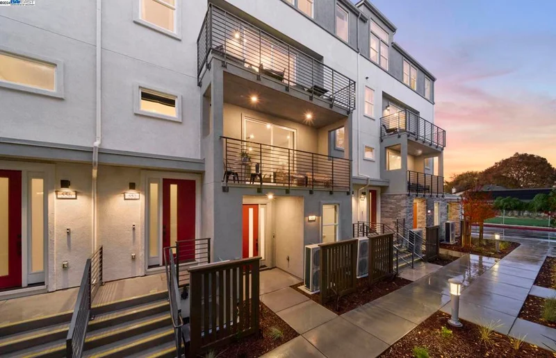 630 Redberry Way 263-26, San Jose, CA 95117