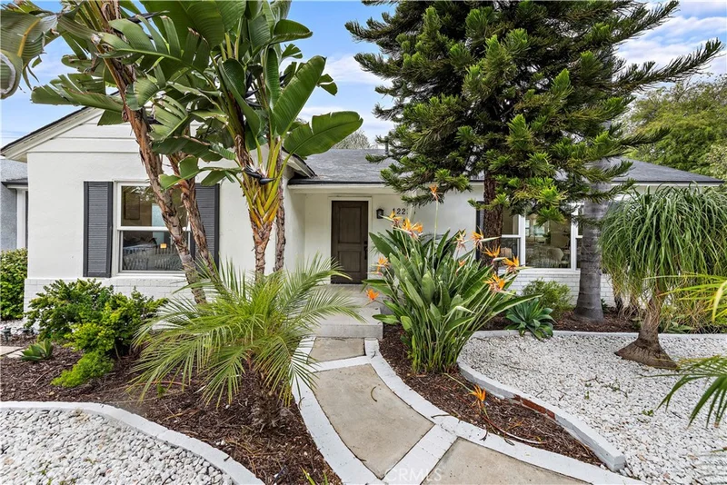 12233 La Maida Street, Valley Village, CA 91607
