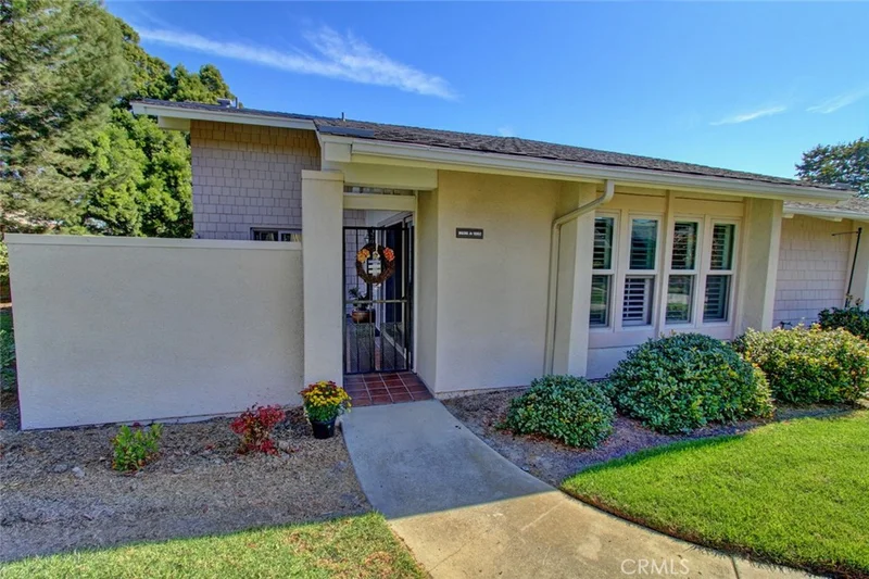 8606 Solano Circle 1002A, Huntington Beach, CA 92646