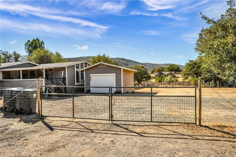2959 Indian Hill Road, Clearlake Oaks, CA 95423