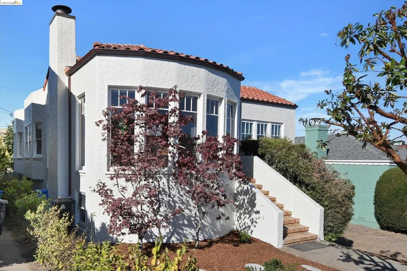 2711 34th Ave, San Francisco, CA 94116