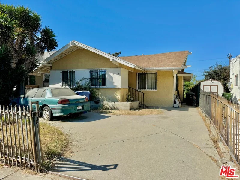 3011 5th Avenue, Los Angeles, CA 90018