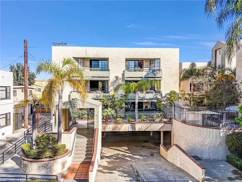 1237 E 6th Street 107, Long Beach, CA 90802