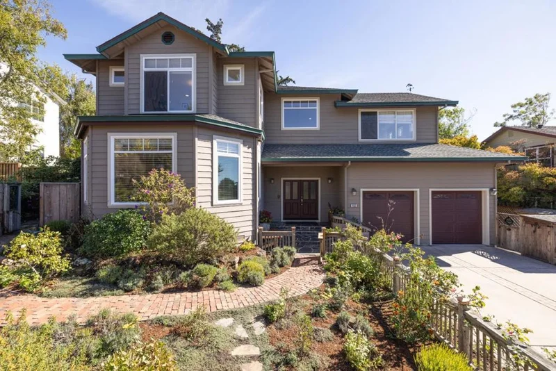 432 Coronado Avenue, Half Moon Bay, CA 94019
