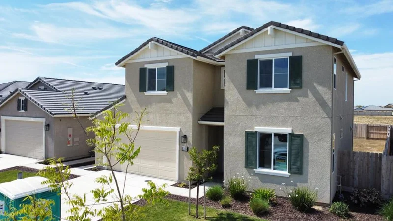 1236 Gypsum Drive 2-9, Los Banos, CA 93635