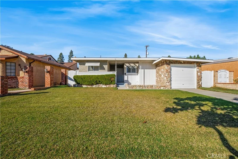 6131 E Coralite Street, Long Beach, CA 90808