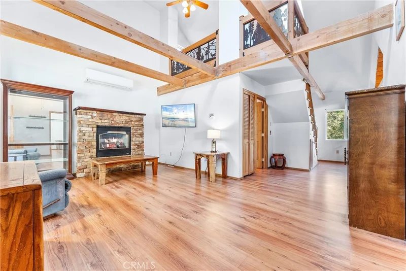 22578 Waters Drive, Crestline, CA 92325