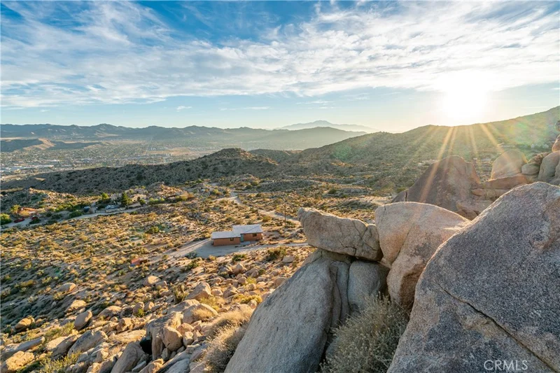 6157 Hoot Owl Trail, Yucca Valley, CA 92284