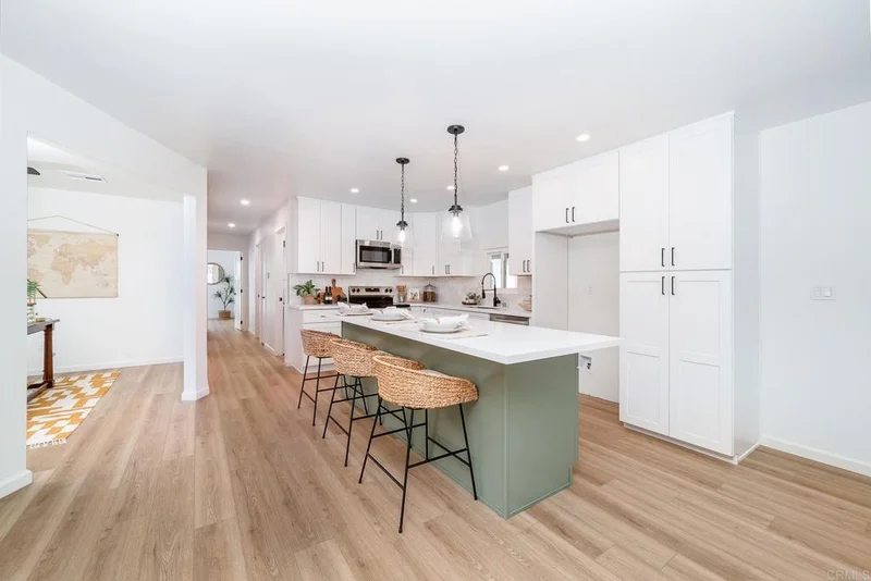 8975 Lawrence Welk Drive 35, Escondido, CA 92026