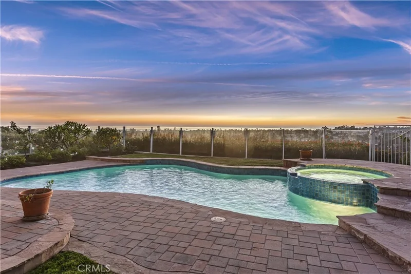 613 Calle Hidalgo, San Clemente, CA 92673