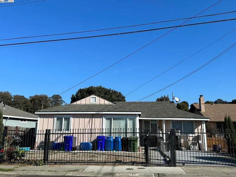 2715 Greenwood Dr, San Pablo, CA 94806