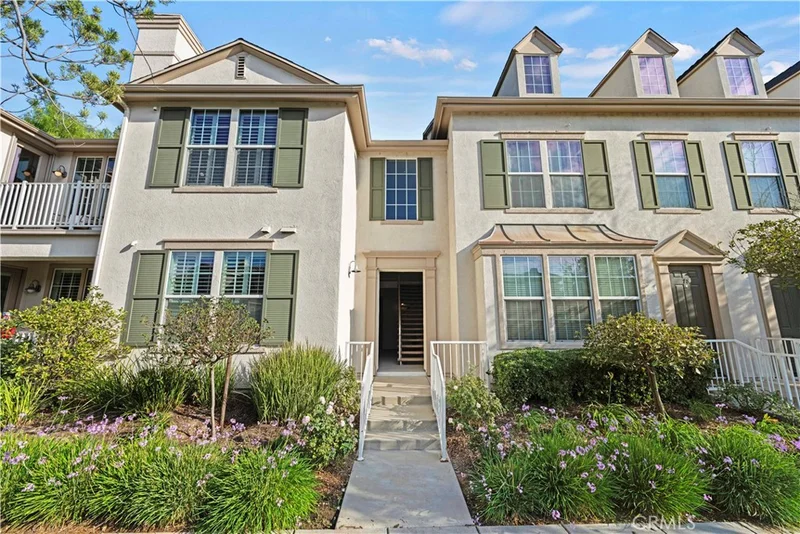 27030 Victoria Lane 79, Valencia, CA 91355