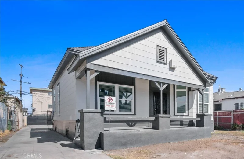 617 W 76th Street, Los Angeles, CA 90044