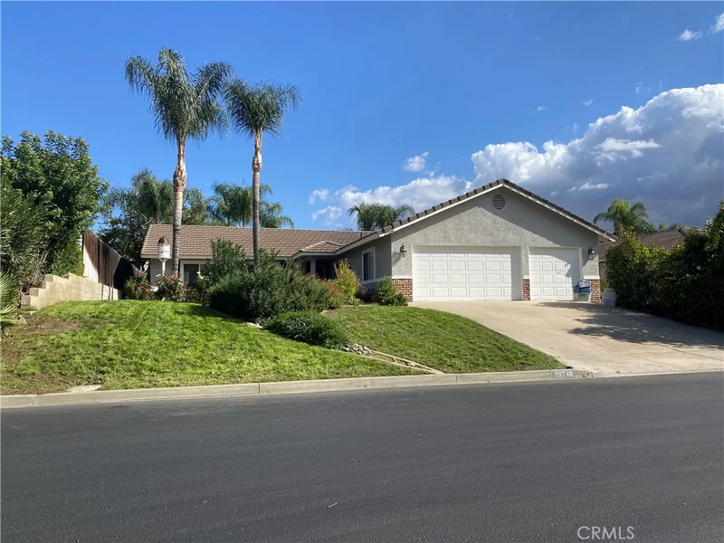 29748 Redwood Drive, Canyon Lake, CA 92587