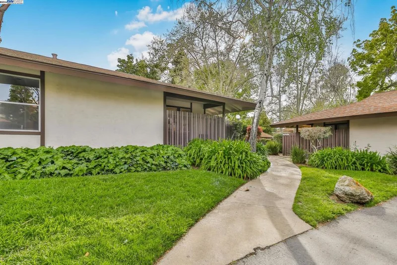 5511 Roundtree Dr A, Concord, CA 94521