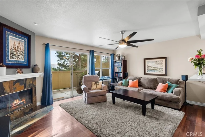 2731 Erringer Road 33, Simi Valley, CA 93065