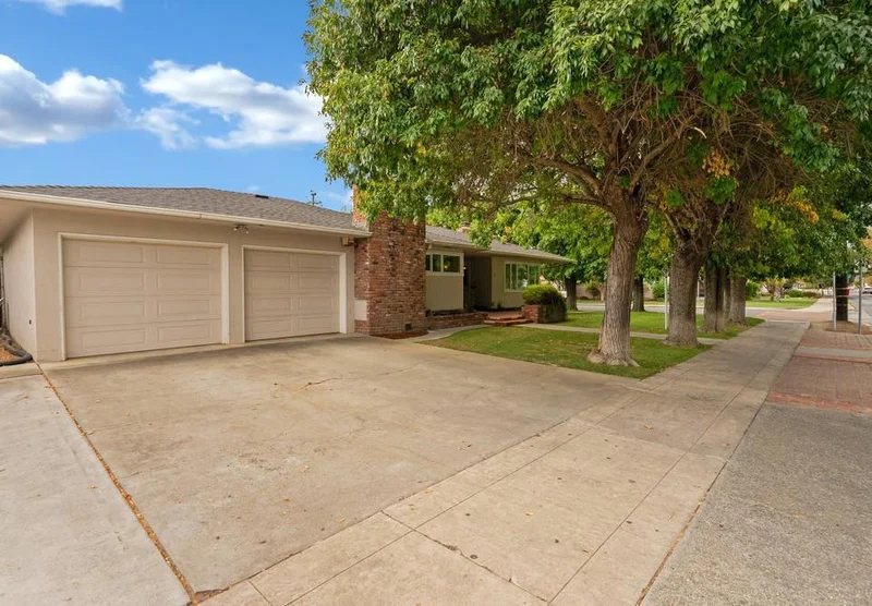 77 Nash Road, Hollister, CA 95023