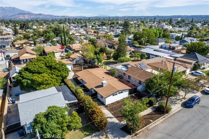 1128 Webster Street, Redlands, CA 92374