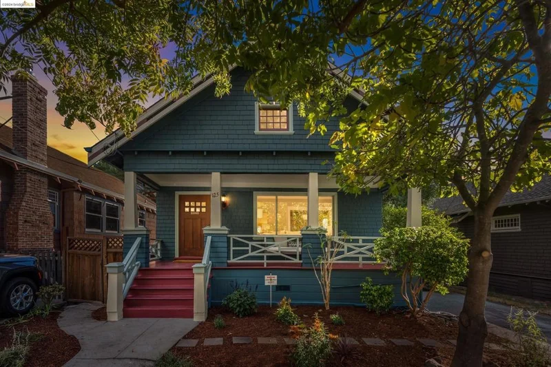 425 62nd St, Oakland, CA 94609