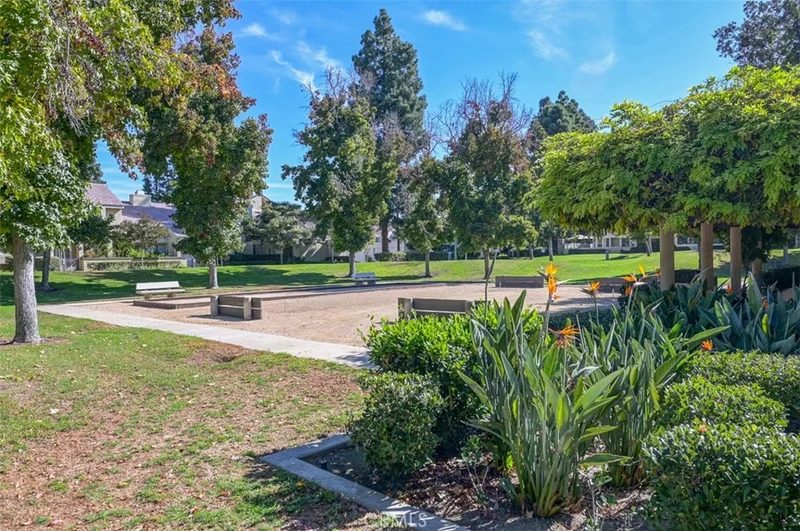 85 Smokestone 9, Irvine, CA 92614