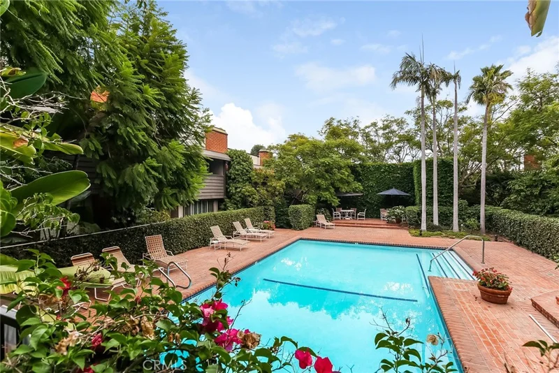 11767 W Sunset Boulevard 105, Los Angeles, CA 90049