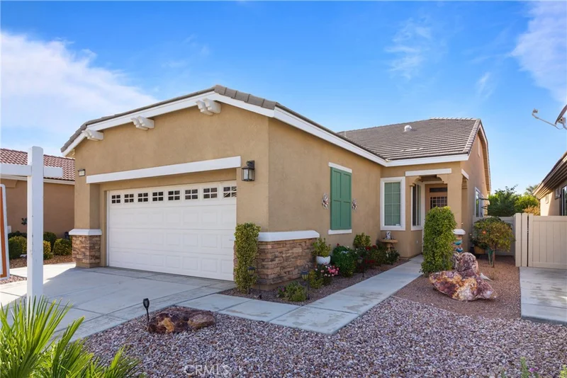 10046 Peachtree Road, Apple Valley, CA 92308
