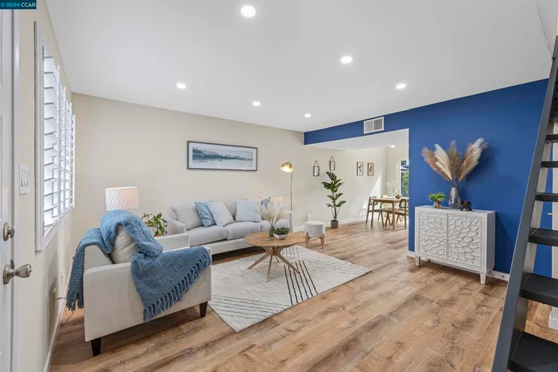 114 Arana Dr, Martinez, CA 94553